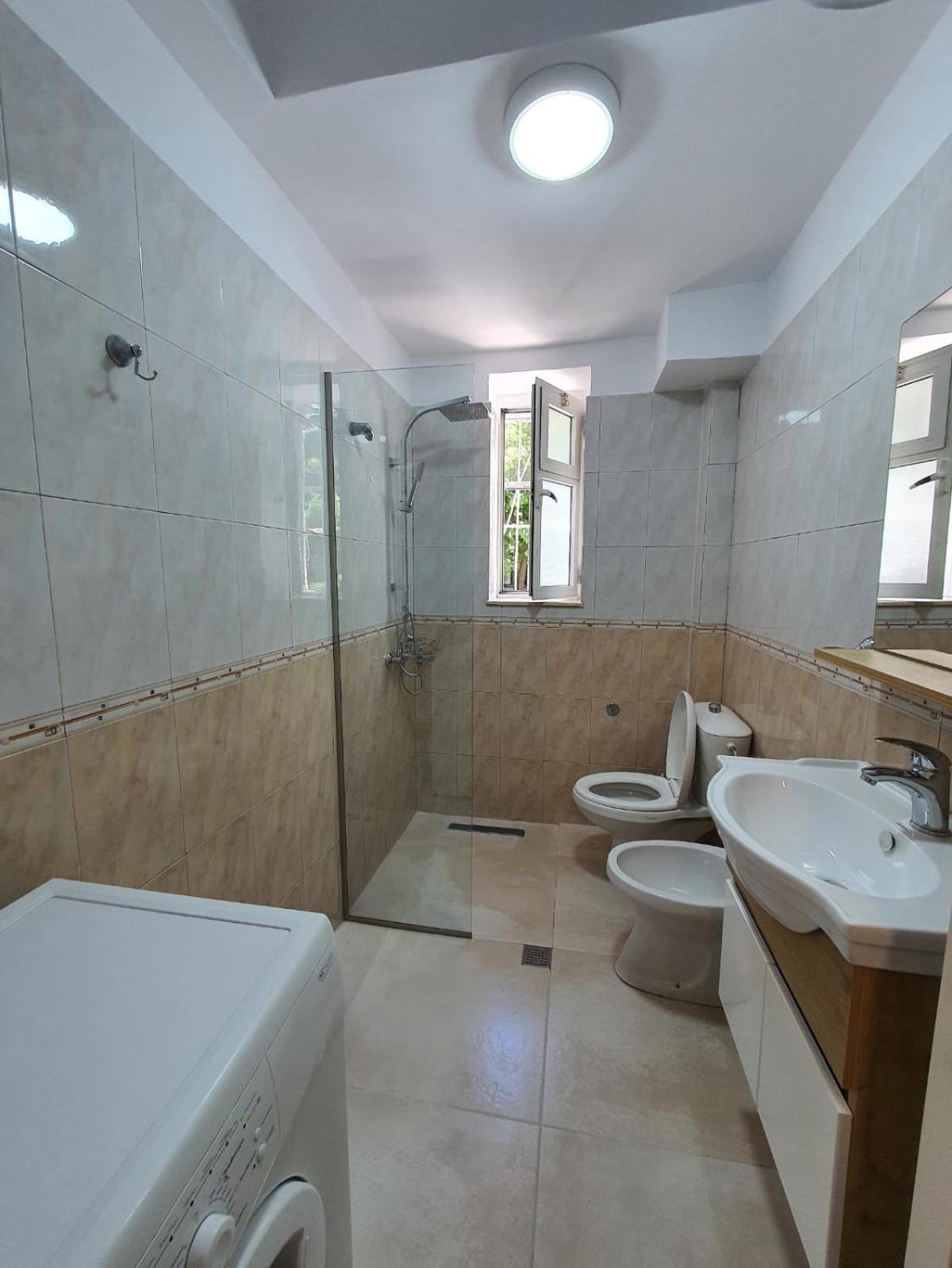 Center Of Tirana Enes'S Apartments Exterior photo